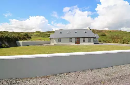 6 bedroom Dooneen in Cork
