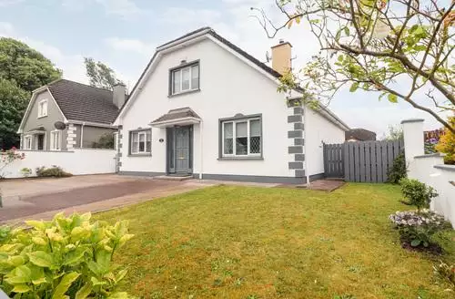 3 bedroom 17 Clover Hill in County Kerry