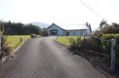 4 bedroom Kissane's Cottage in County Kerry