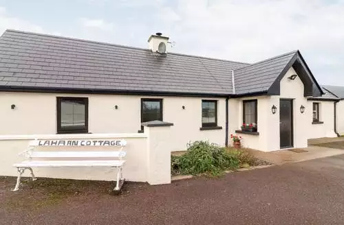 2 bedroom Laharn Cottage in County Kerry