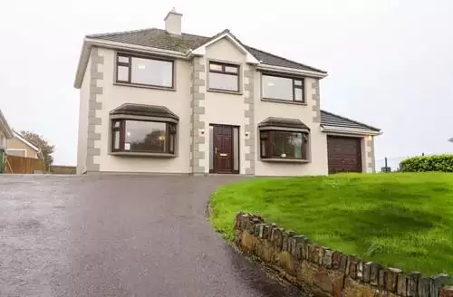 4 bedroom Shamrock House in County Kerry