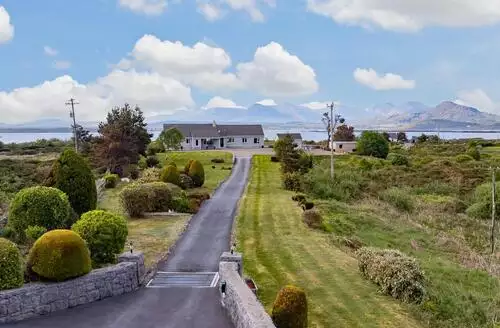 3 bedroom 3 Bed Cottage In Cashel in Galway