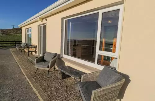3 bedroom Castle Demesne House in Galway