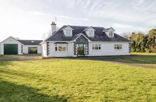 4 bedroom Home Farm Retreat in Galway