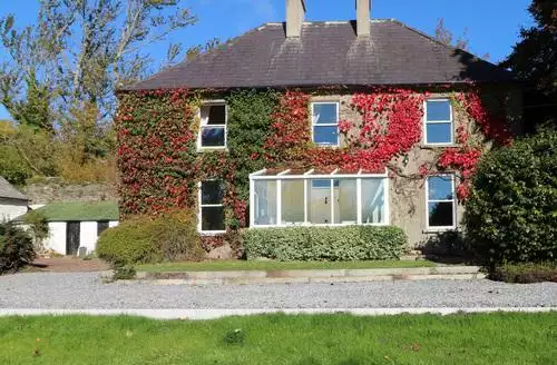 4 bedroom Carley's Bridge House in Wexford