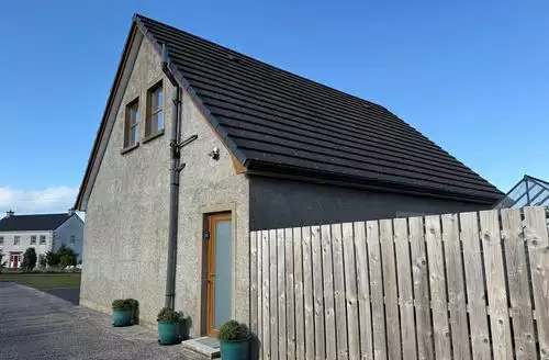 1 bedroom The Loft   96B in Portrush