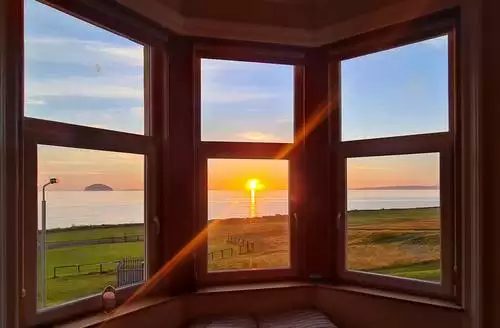 3 bedroom Ailsa View in Ayrshire