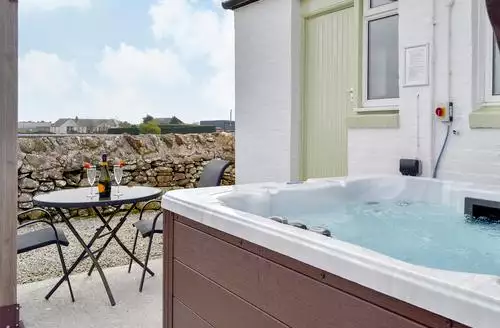 2 bedroom Mid Bishopton Cottage   Uk10910 in Dumfries And Galloway