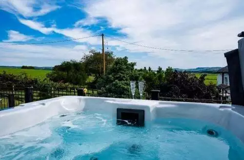 2 bedroom Thomas Carlyle Cottage in Dumfries And Galloway