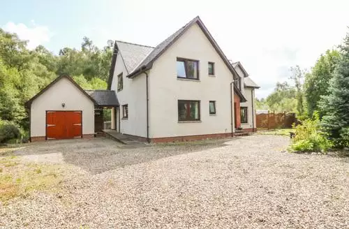 3 bedroom Riverbank House in Fort William