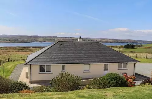 3 bedroom Burnside Cottage in Highlands And Islands
