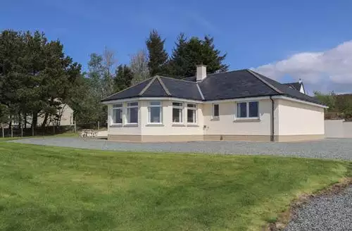 3 bedroom Riverside Cottage in Highlands And Islands