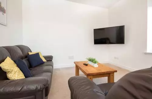3 bedroom 4 Lower Kessock Street in Loch Ness