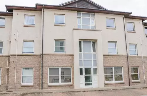 2 bedroom 7 Riverside Gardens in Loch Ness