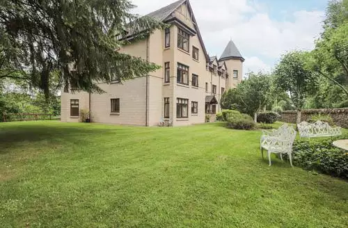 2 bedroom Rossie Lodge in Loch Ness