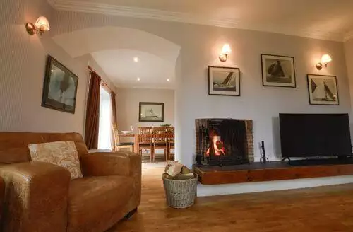 Cologin Farmhouse