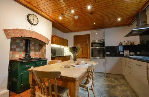 Cologin Farmhouse