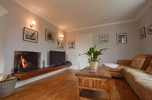 5 bedroom Cologin Farmhouse in Oban