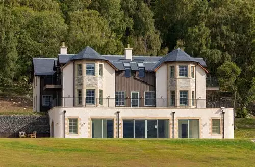 5 bedroom Schiehallion House in Perthshire