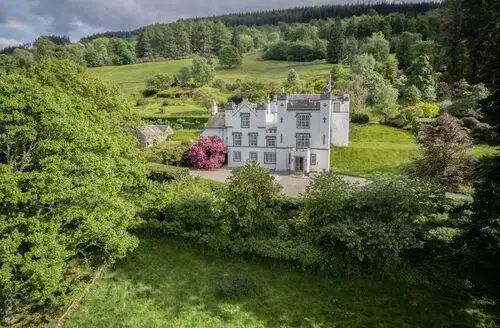 7 bedroom Tay River House in Perthshire