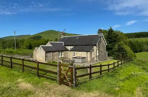 3 bedroom Netherraw in Scottish Borders