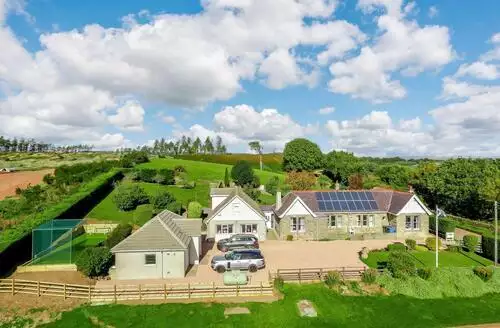 6 bedroom 6 Bed Cottage In St. Andrews in St Andrews
