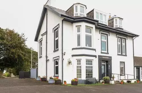 6 bedroom Seaview Wellness Retreat in St Andrews