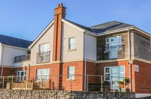 3 bedroom Beach View in Anglesey