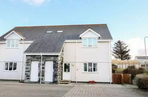 2 bedroom Ger Y Lli in Anglesey