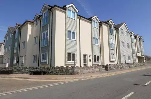 2 bedroom Maelog in Anglesey