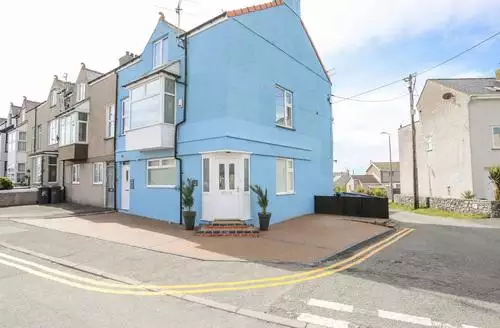 1 bedroom Twyni Bach in Anglesey
