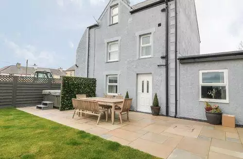 3 bedroom Fishermans Cottage in Anglesey
