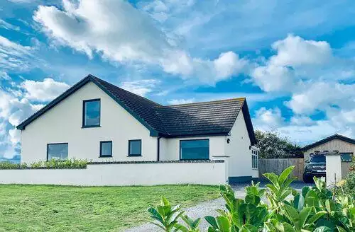 5 bedroom Hafod Heli in Anglesey