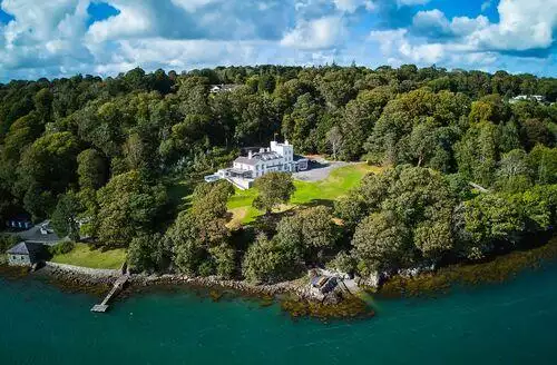 9 bedroom Saltstone Hall in Anglesey