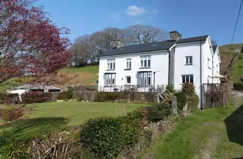 8 bedroom 8 Bed Cottage In Machynlleth in Barmouth