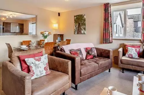 3 bedroom 3 Bed Apartment In Brecon in Brecon Beacons