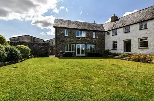 5 bedroom 5 Bed Cottage In Brecon in Brecon Beacons