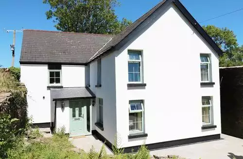 5 bedroom Ty Ffarm At Gellilwch in Cardiff