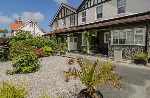 2 bedroom 18 Tyn Celyn in Conway