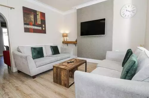 3 bedroom Apartment 1   Llandudno Central in Conway
