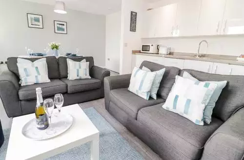 2 bedroom Apartment 6 in Conway