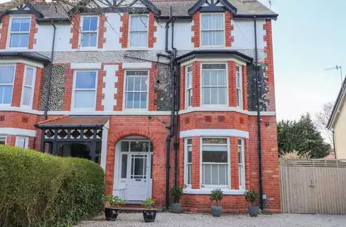 2 bedroom Dolawen Bach in Conway