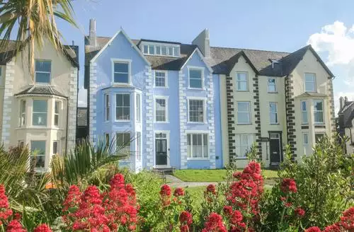 3 bedroom Sea View Apartment in Conway