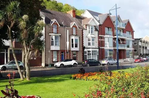 1 bedroom 1 Bed Apartment In Mumbles in Gower Peninsula