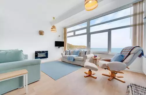 2 bedroom 2 Bed Apartment In Caswell Bay in Gower Peninsula