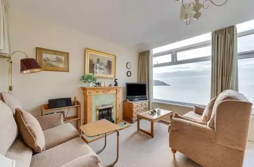 2 bedroom 2 Bed Apartment In Gower in Gower Peninsula
