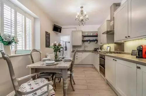 2 bedroom 2 Bed Apartment In Mumbles in Gower Peninsula