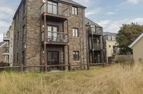2 bedroom Awel Y Mã´R in Gower Peninsula
