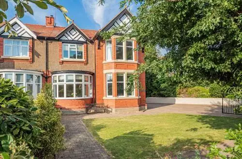 6 bedroom 6 Bed Cottage In Colwyn Bay in Llandudno