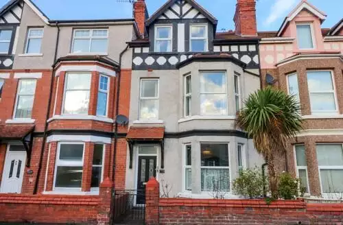 6 bedroom Curzon Heights in Llandudno